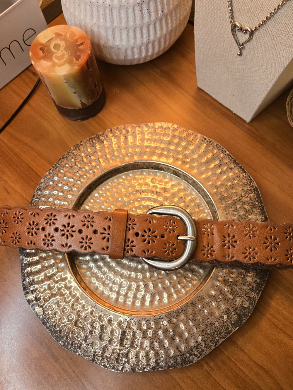 Leather Floral Cutout Belt in Brown Hollow-Flower w/Scalloped Edge Size S/M